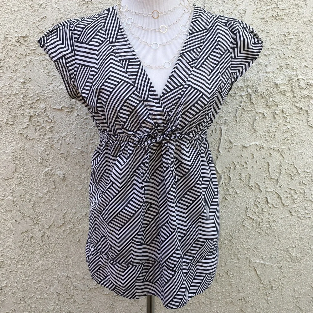 🔴 Volcom | Black & White Top